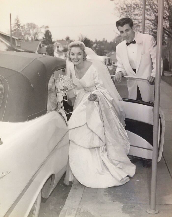 5. Singer Jimmie Rodgers and his Wife Colleen on their wedding day in 1957