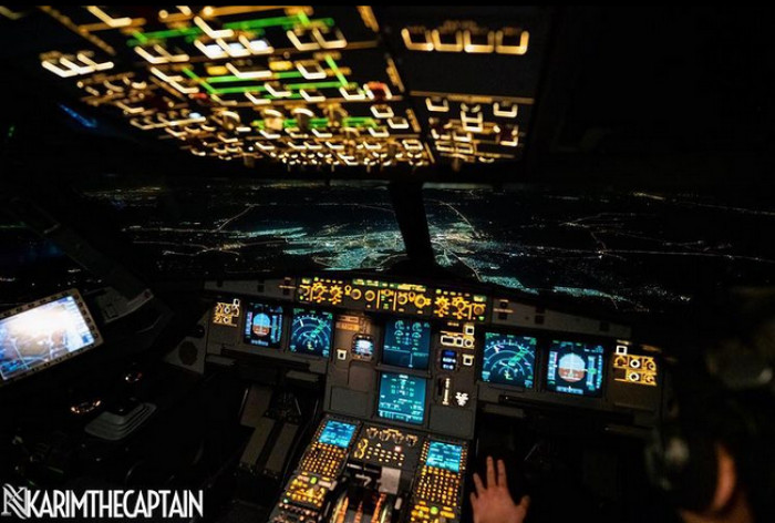 30+ Absolutely Mind Blowing Cockpit Photos Taken By A Pilot Captain