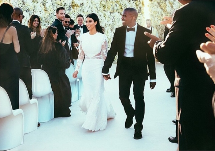 2. Kim Kardashian and Kanye had a lavish wedding in Florence, Italy, and the rehearsal dinner at the Hall of Mirrors in Versailles