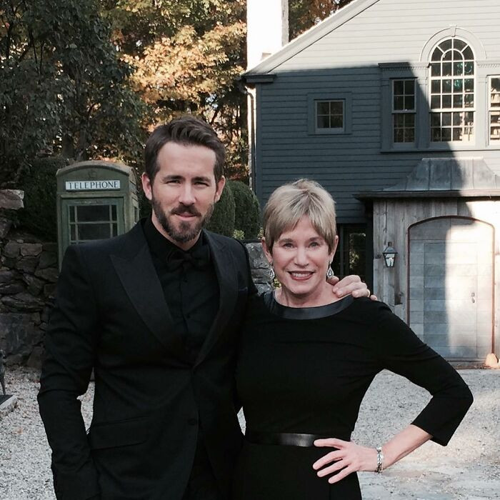 1. Ryan Reynolds And His Mother Tammy Reynolds