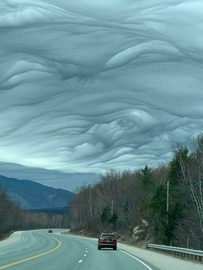 41. Cloud Formation with Undulating Patterns - Gorham, New Hampshire