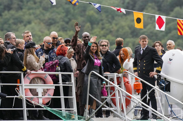 Princess Martha Louise of Norway, her fiancé Durek Verrett, and their guests have arrived in Geiranger for their wedding celebration.