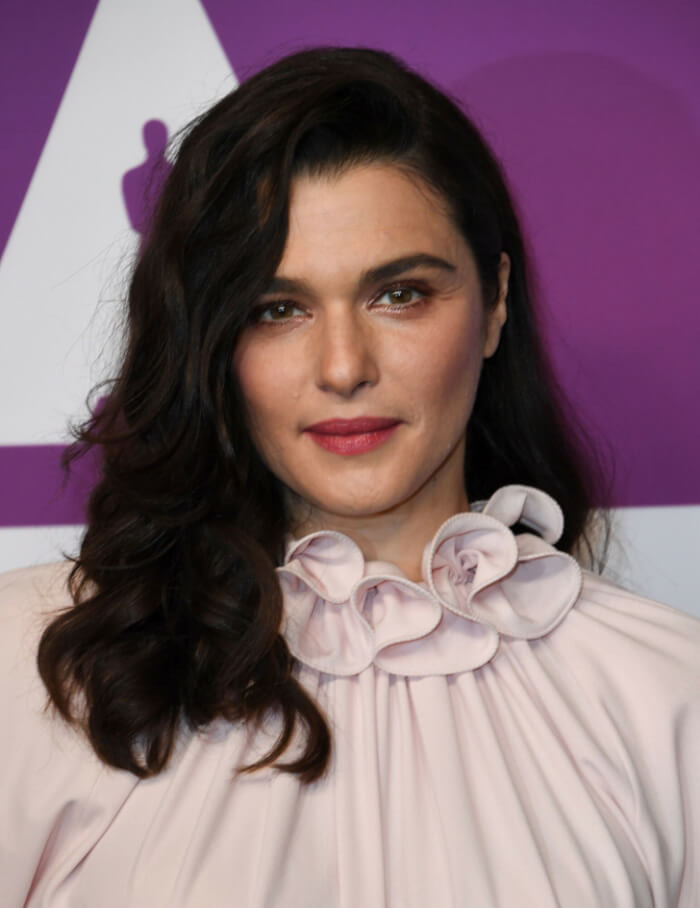 9. In addition to being a stunning and gifted actor, Rachel Weisz is also a very smart person