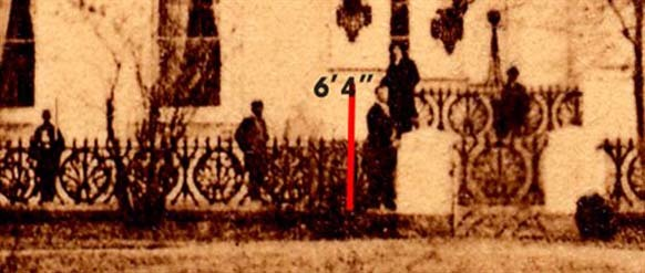 12. There’s some uncertainty surrounding Abraham Lincoln’s last photo. This was believed to have been captured right before his 1865 assassination and uncovered in General Ulysses S. Grant’s photo album.