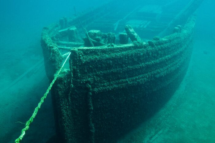 8. Magnificent shipwrecks