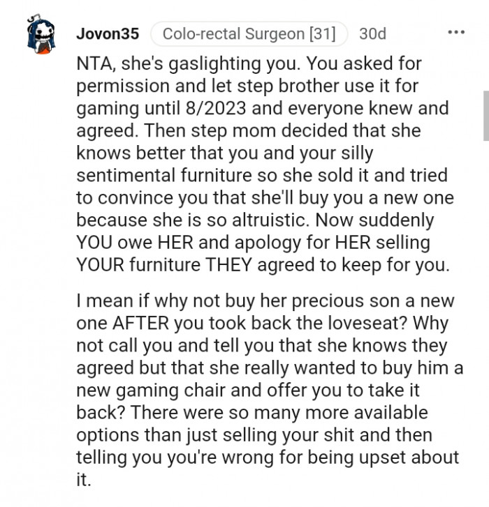Redditor Leaves A Couch At Their Dad's House, Stepmom Sells It