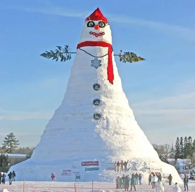 12. This 122-foot (37 m) snow woman built by locals in Bethel, Maine, USA