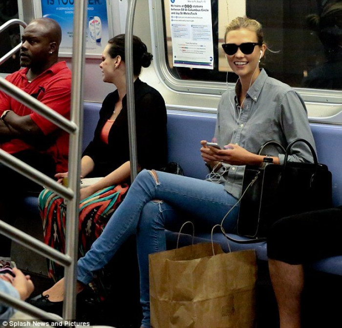 18. Karlie Kloss sighted in a public transport
