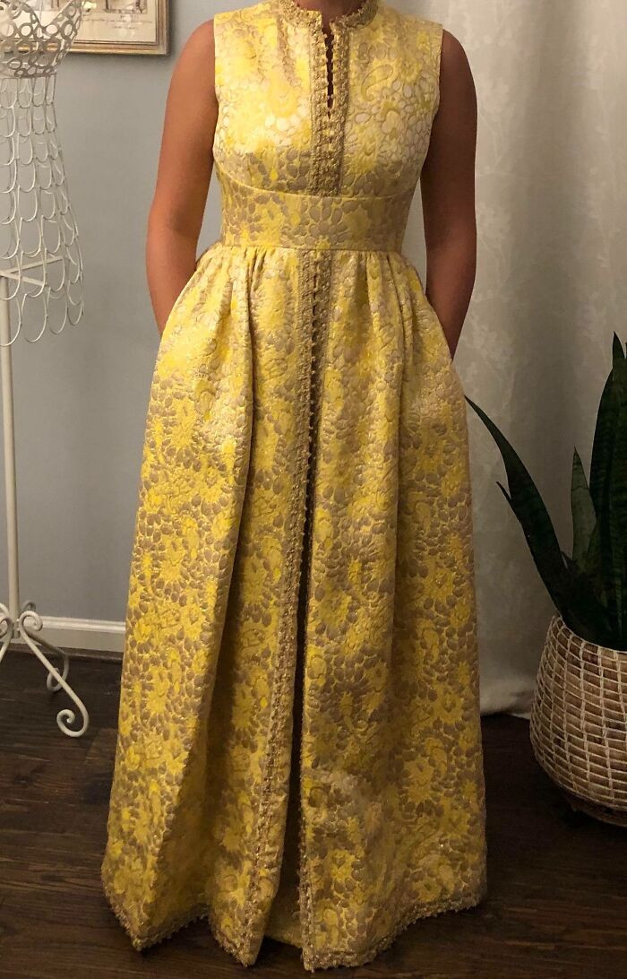 Early 60s Wilson Folmar piece in perfect shape. Pockets included, as all great dresses should have