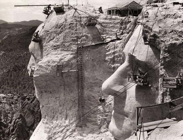 9. Mt. Rushmore under construction (1939).