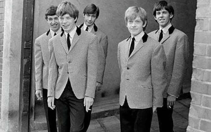 2. On May 4, 1963, The Rolling Stones embarked on their inaugural photo shoot