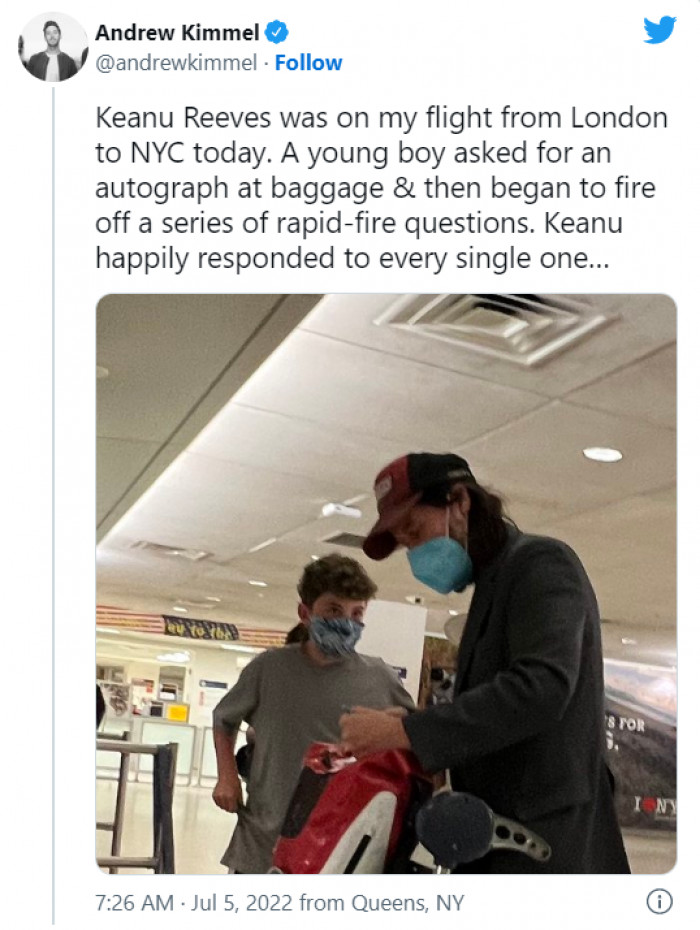 Keanu was spotted talking to this young fan at the airport and he was just absolutely cool about it