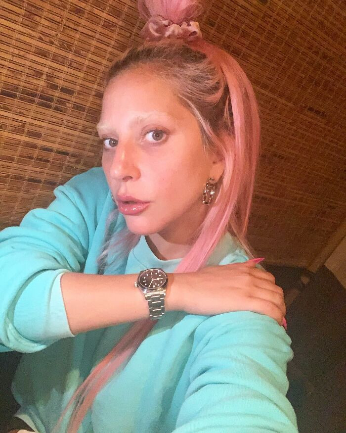 8. Lady Gaga without makeup on her face