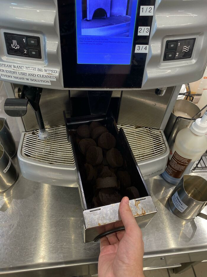 19. Employee Pro Tip: Consider providing customers with a small brownie treat as a gesture of goodwill when they experience inconvenience at the drive-through.