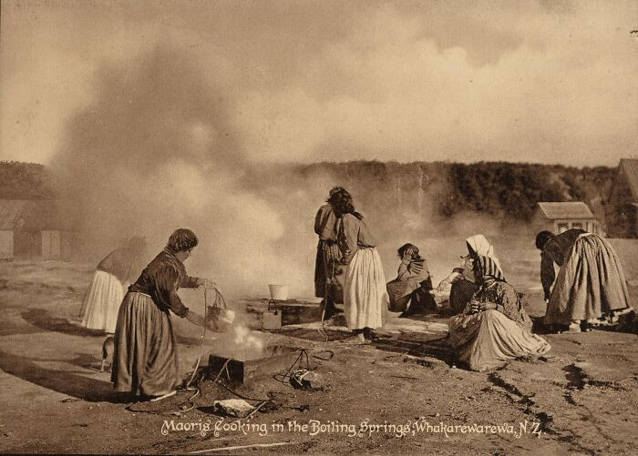 Maori Cooking In The Boiling Springs
